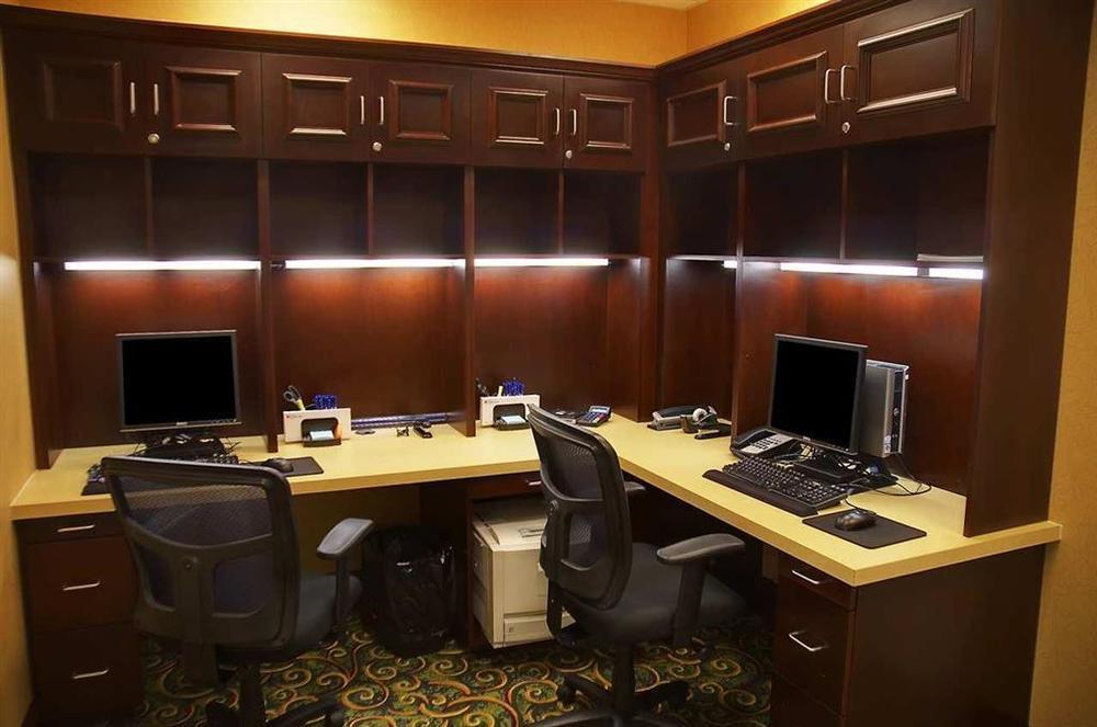 Hilton Garden Inn Fontana Business foto