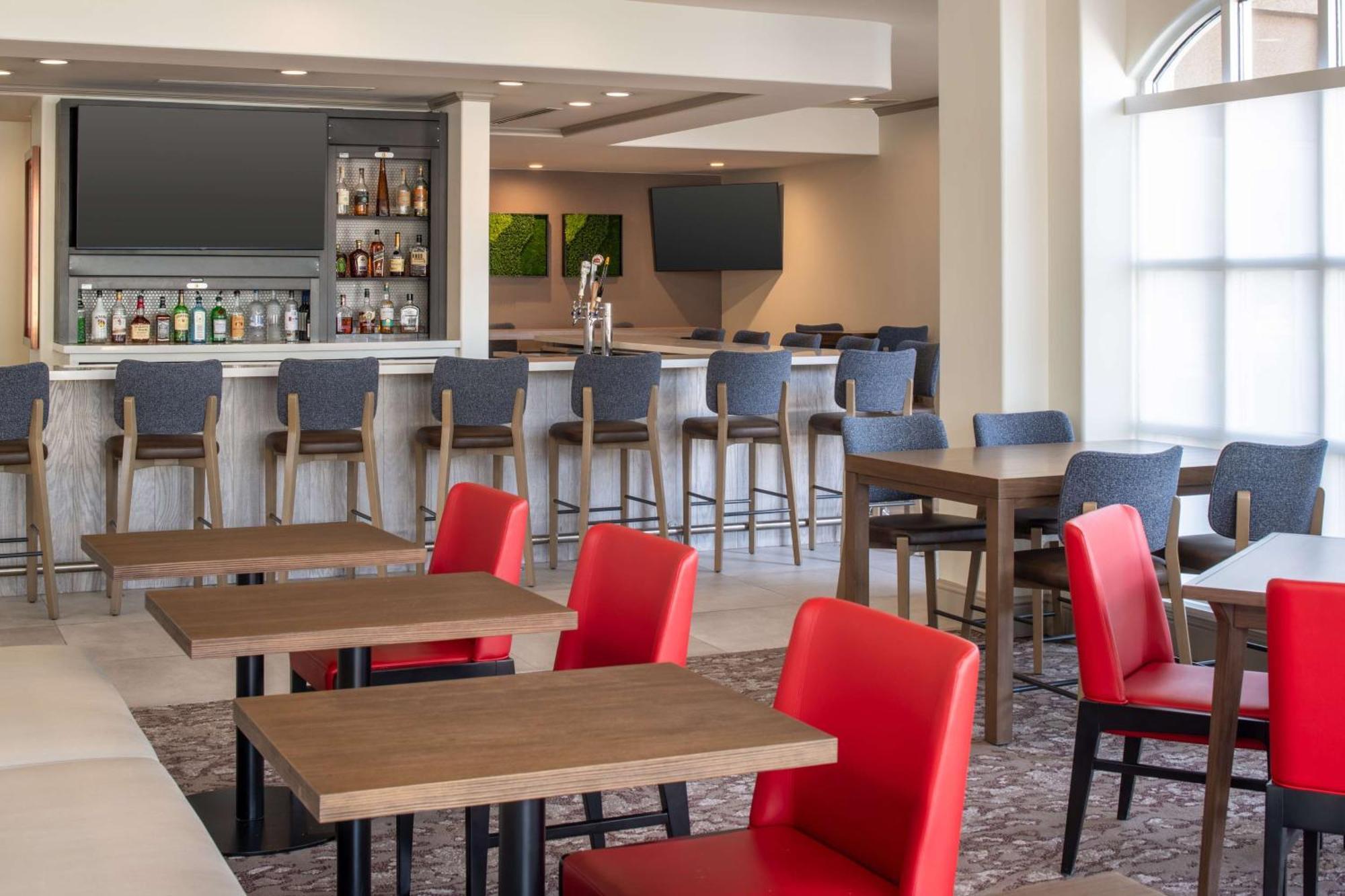 Hilton Garden Inn Fontana Exterior foto