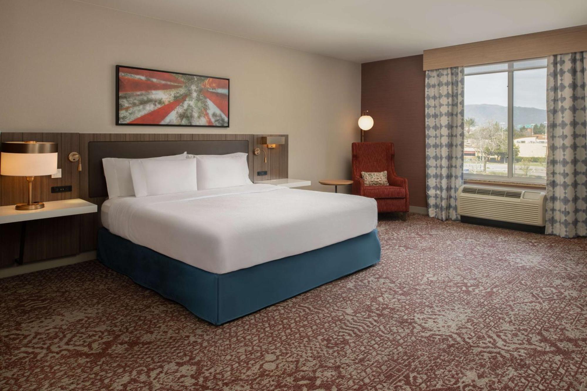 Hilton Garden Inn Fontana Exterior foto