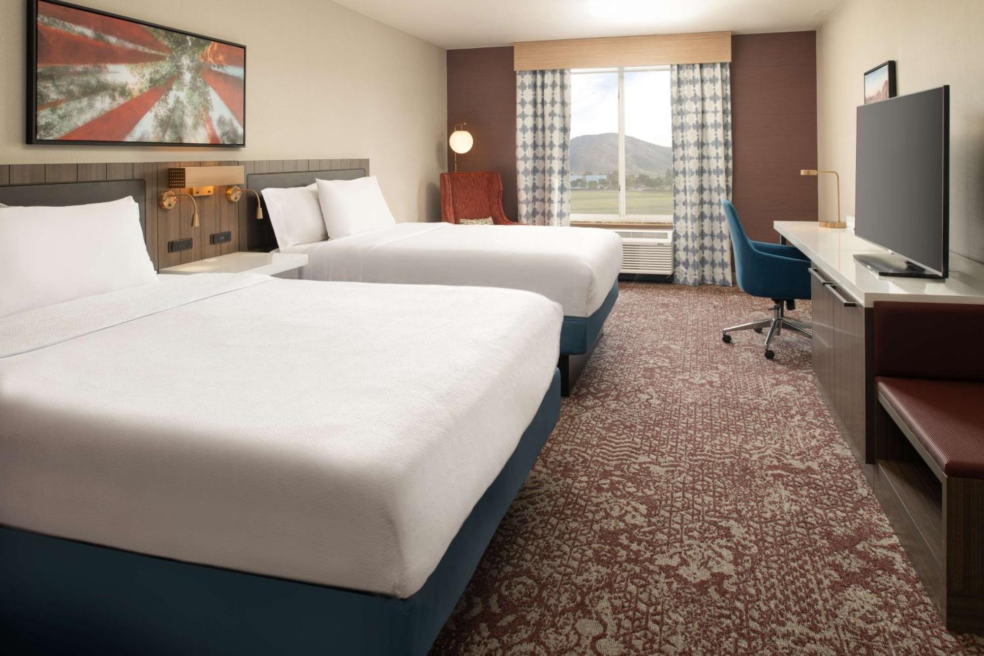 Hilton Garden Inn Fontana Exterior foto