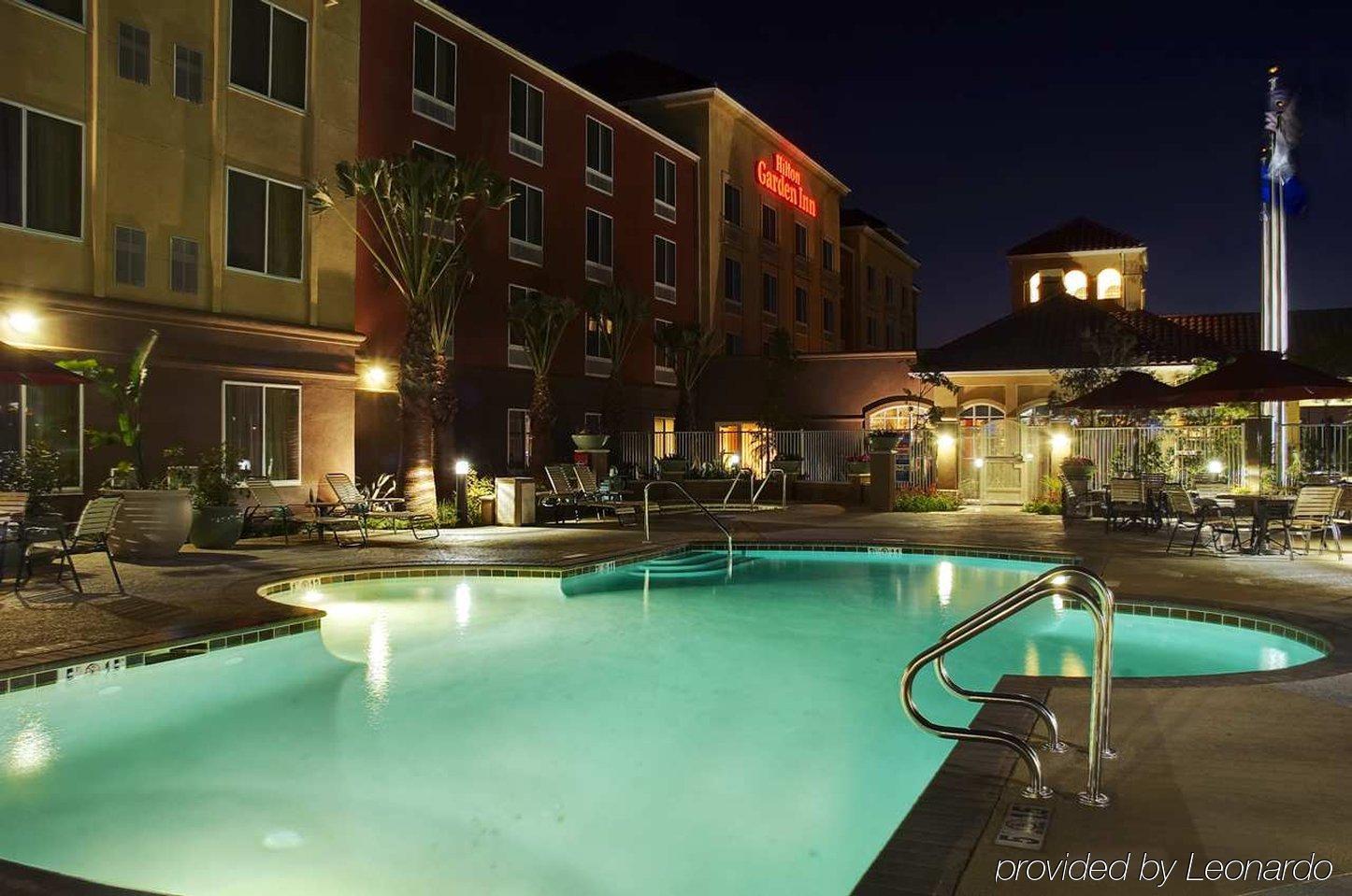 Hilton Garden Inn Fontana Einrichtungen foto