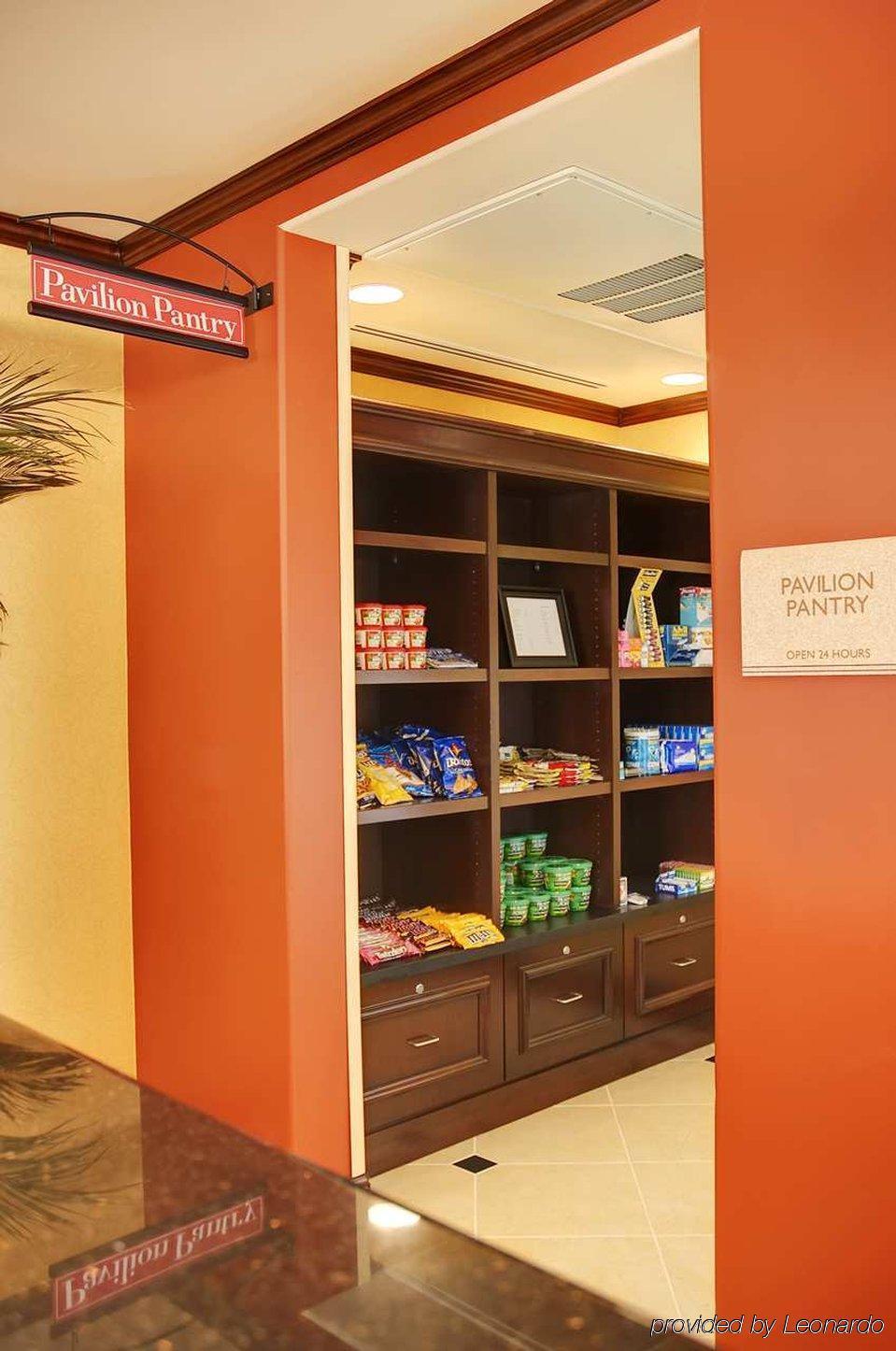 Hilton Garden Inn Fontana Einrichtungen foto