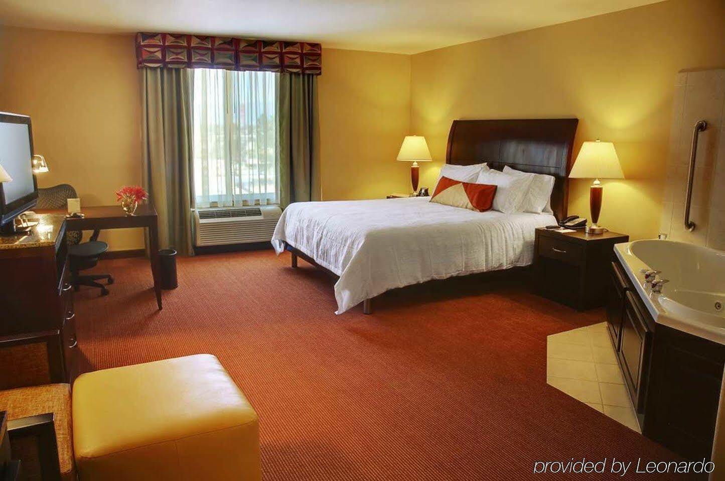 Hilton Garden Inn Fontana Exterior foto